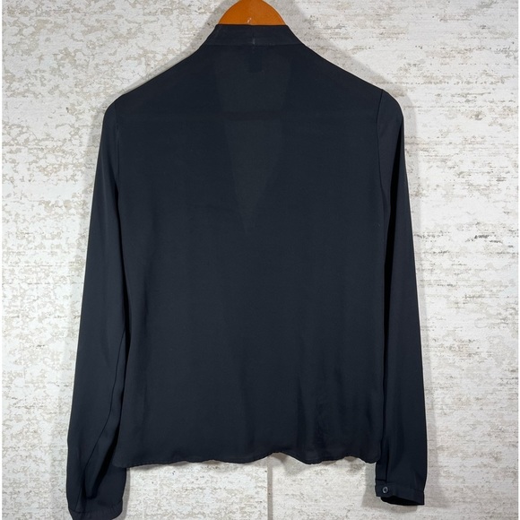FOREVER 21 Black Flirty Front Crossed Blouse Size Large - Picture 4 of 8